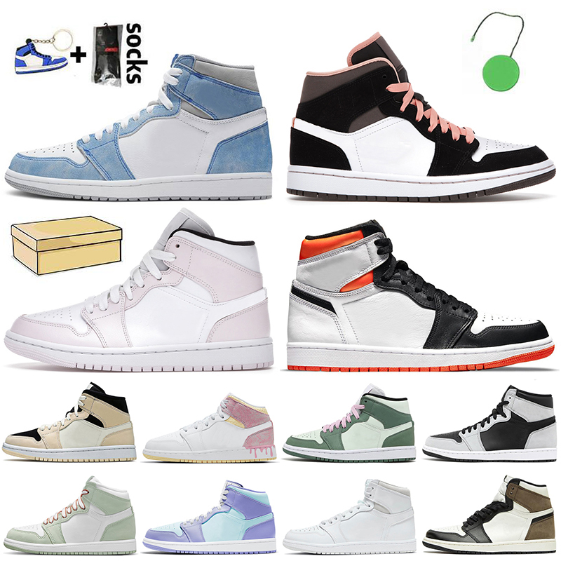 2021 With Box High OG Hyper Royal 1s Basketball Shoes Mid Peach Mocha Jumpman 1 Barely Rose Electro Orange Shadow 2.0 Prototype Crimson Tint
2021 With Box High OG Hyper Royal 1s Basketball Shoes Mid Peach Mocha Jumpman 1 Barely Rose Electro Orange Shadow 2.0 Prototype Crimson Tint