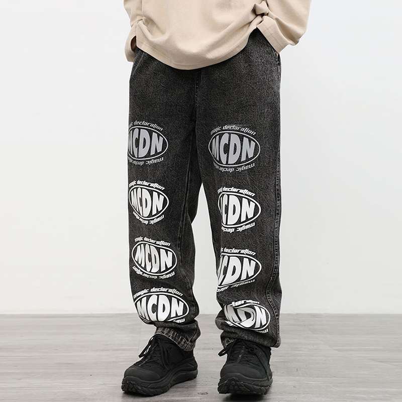 Reflective Letter Print Jeans for Men and Women Loose Wide-leg Straight Denim Pants Elastic Waist Oversize Trousers, Black
Reflective Letter Print Jeans for Men and Women Loose Wide-leg Straight Denim Pants Elastic Waist Oversize Trousers, Black