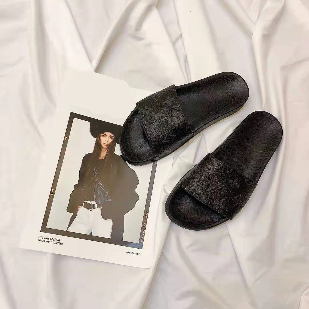 New Fashion high quality LOUIS Leather slippers Womens VITTON 64 Sandals slides men Flip Flops channel Shoes, White;black
New Fashion high quality LOUIS Leather slippers Womens VITTON 64 Sandals slides men Flip Flops channel Shoes, White;black
