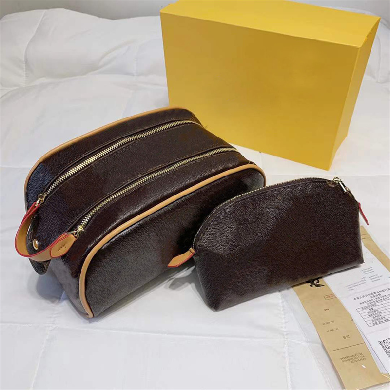 Designer Luxury Shell Type Bag Make-up Hand Holding Women's Storage Bags 2-in-1 Composite Handbag Small Size Printing Travel Simple Portable Washing Desktop Bag Wallet, Black
Designer Luxury Shell Type Bag Make-up Hand Holding Women's Storage Bags 2-in-1 Composite Handbag Small Size Printing Travel Simple Portable Washing Desktop Bag Wallet, Black