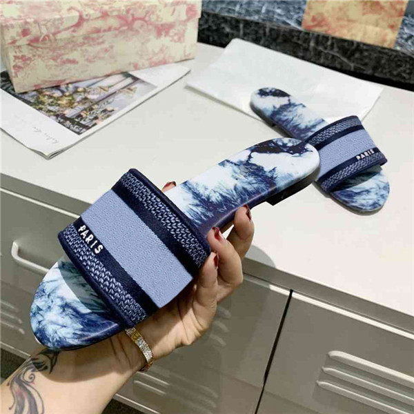 2021Women Slippers Woman Luxurys Fashion Designers Floral Summer Loafers Flat Ladies Sandals Embroidery brocade Flip Flops Slipper With Box Scuffs, 34
2021Women Slippers Woman Luxurys Fashion Designers Floral Summer Loafers Flat Ladies Sandals Embroidery brocade Flip Flops Slipper With Box Scuffs, 34