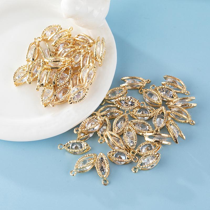 Charms Sansango 10pcs/lot Zinc Alloy Crystal Polygon Star Heart Flowers Pendant For DIY Necklace Jewelry Finding Accessories, Bronze;silver
Charms Sansango 10pcs/lot Zinc Alloy Crystal Polygon Star Heart Flowers Pendant For DIY Necklace Jewelry Finding Accessories, Bronze;silver