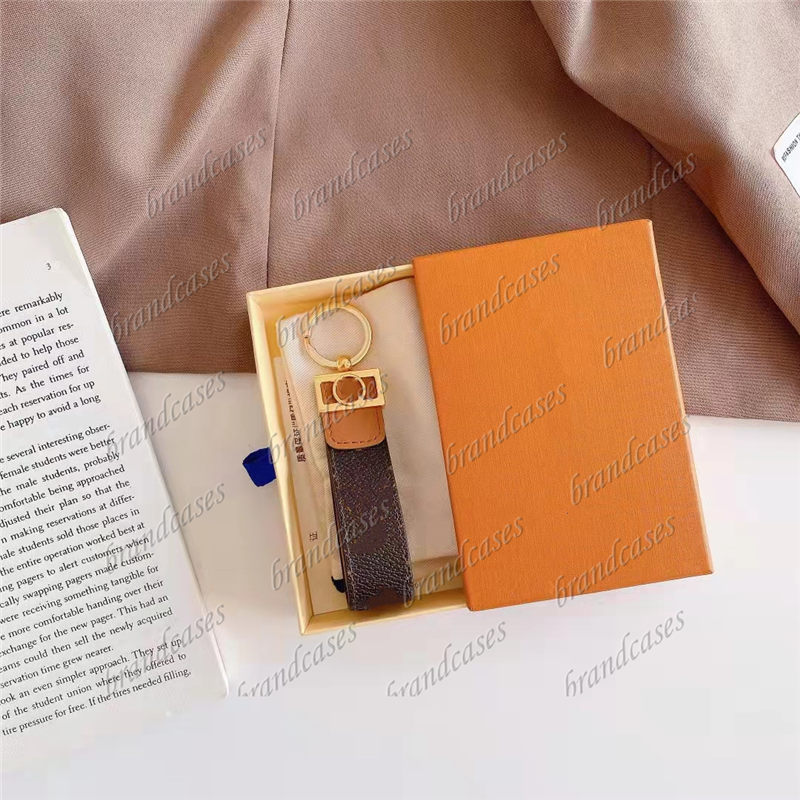 New Luxury Brown Old Flower Four-Leaf Clover Metal Round Buckle Leather Keychain Fashion Trend Men And Women Car Keyring
New Luxury Brown Old Flower Four-Leaf Clover Metal Round Buckle Leather Keychain Fashion Trend Men And Women Car Keyring