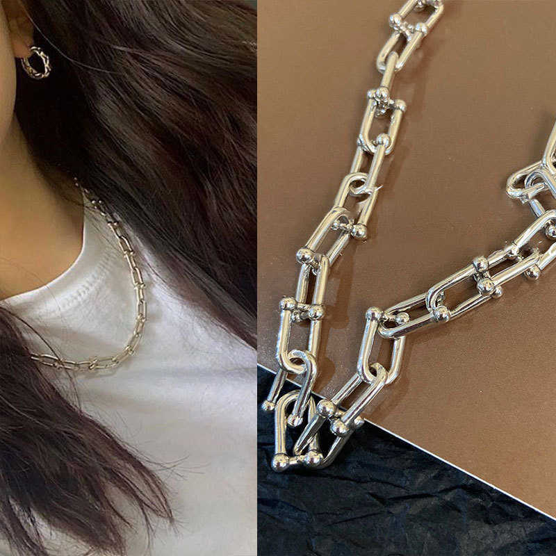 Necklaces Silver Necklace for Women Solid U-shaped Chain Horseshoe Couple 925 Sterling Jewelry
Necklaces Silver Necklace for Women Solid U-shaped Chain Horseshoe Couple 925 Sterling Jewelry