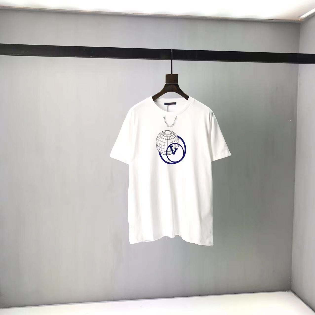 2020ss spring and summer new high grade cotton printing short sleeve round neck panel T-Shirt Size: m-l-xl-xxl-xxxl Color: black white mm82x
2020ss spring and summer new high grade cotton printing short sleeve round neck panel T-Shirt Size: m-l-xl-xxl-xxxl Color: black white mm82x