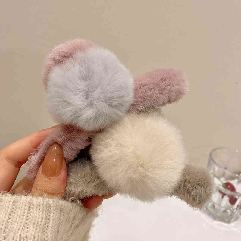 Hair Accessories Soft Cute Ball ~ Elegant and Lovely Plush pin Large Dish Catch Clip at the Back of Head Female Autumn Winter Net Red Shark