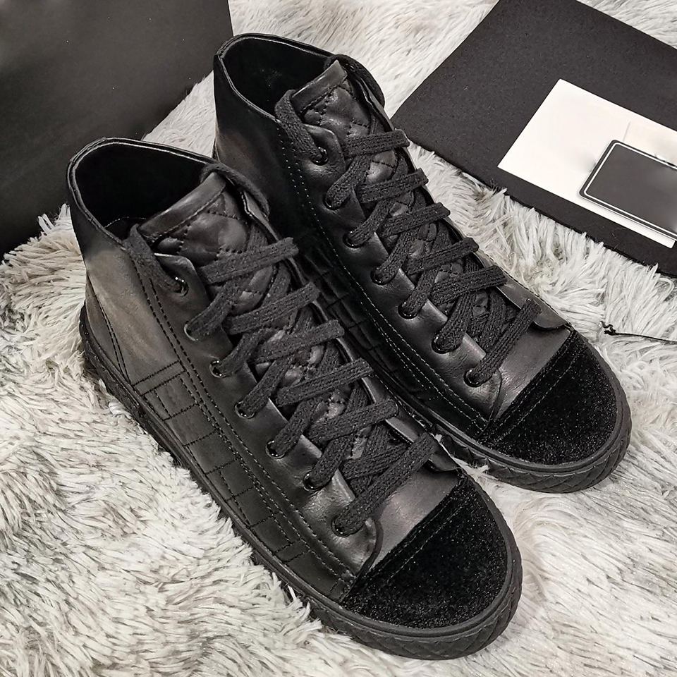 Ladies 2021 designer autumn luxury short boots platform high-top lace-up shoes, Black
Ladies 2021 designer autumn luxury short boots platform high-top lace-up shoes, Black