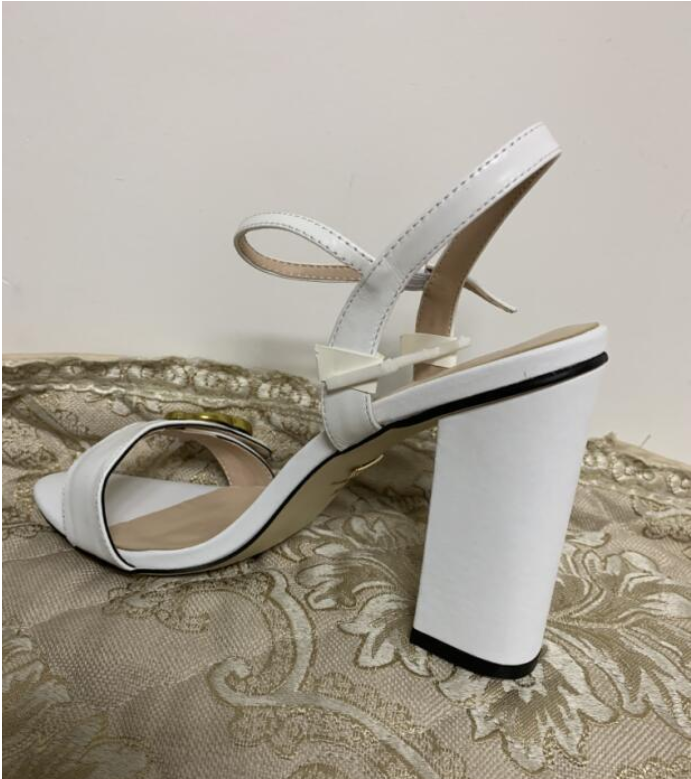2020 Hot Selling Luxurys Designers Sandals Women Shoes New Fashion High Chunky Heels Black Soft Leather Suede Sandal Girls, No.1
2020 Hot Selling Luxurys Designers Sandals Women Shoes New Fashion High Chunky Heels Black Soft Leather Suede Sandal Girls, No.1