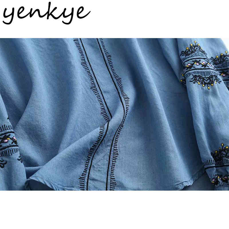 Floral Embroidery Denim Shirt Women Lantern Sleeve V Neck Vintage Blue Summer Blouse Mujer Plus Size Casual Tops 210430