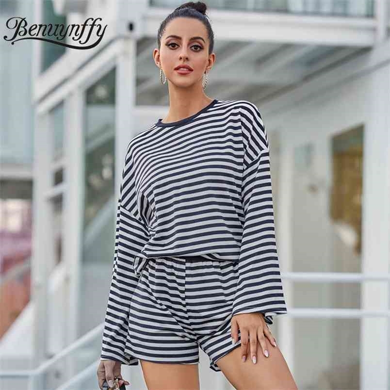 Black and White Striped Two Piece Set Women Spring Summer Drop Shoulder O-Neck Top With Shorts Home Casual Suits 210510