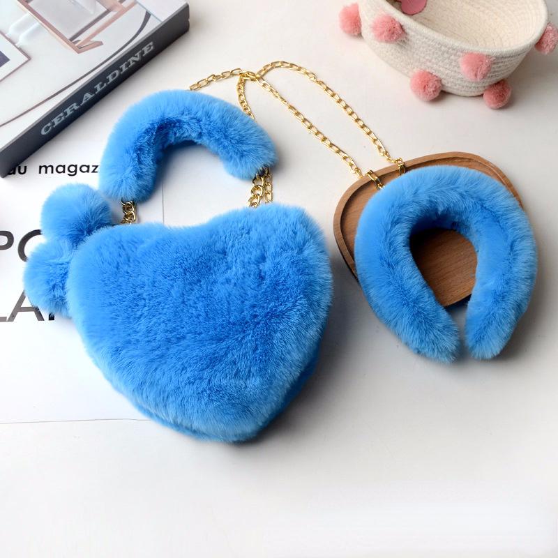 Evening Bags Faux Fur Heart Shaped Shoulder Bag Winter Luxury Designer Female Plush Purses And Handbags Ladies Crossbody
Evening Bags Faux Fur Heart Shaped Shoulder Bag Winter Luxury Designer Female Plush Purses And Handbags Ladies Crossbody