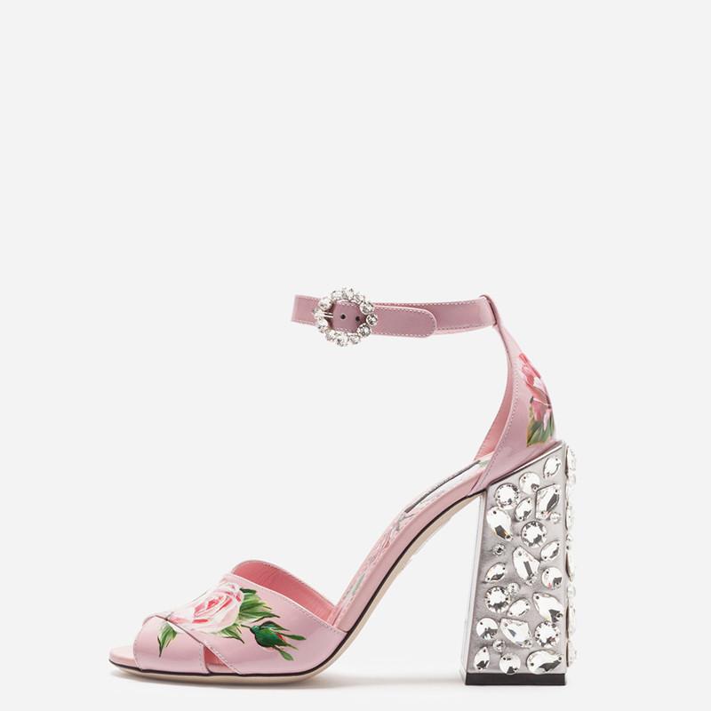Fashion Brand Designer Shoes Flower Print Ankle Strap Gladiator Sandals Crystal High Heels Pink Party Wedding Woman Dress
Fashion Brand Designer Shoes Flower Print Ankle Strap Gladiator Sandals Crystal High Heels Pink Party Wedding Woman Dress