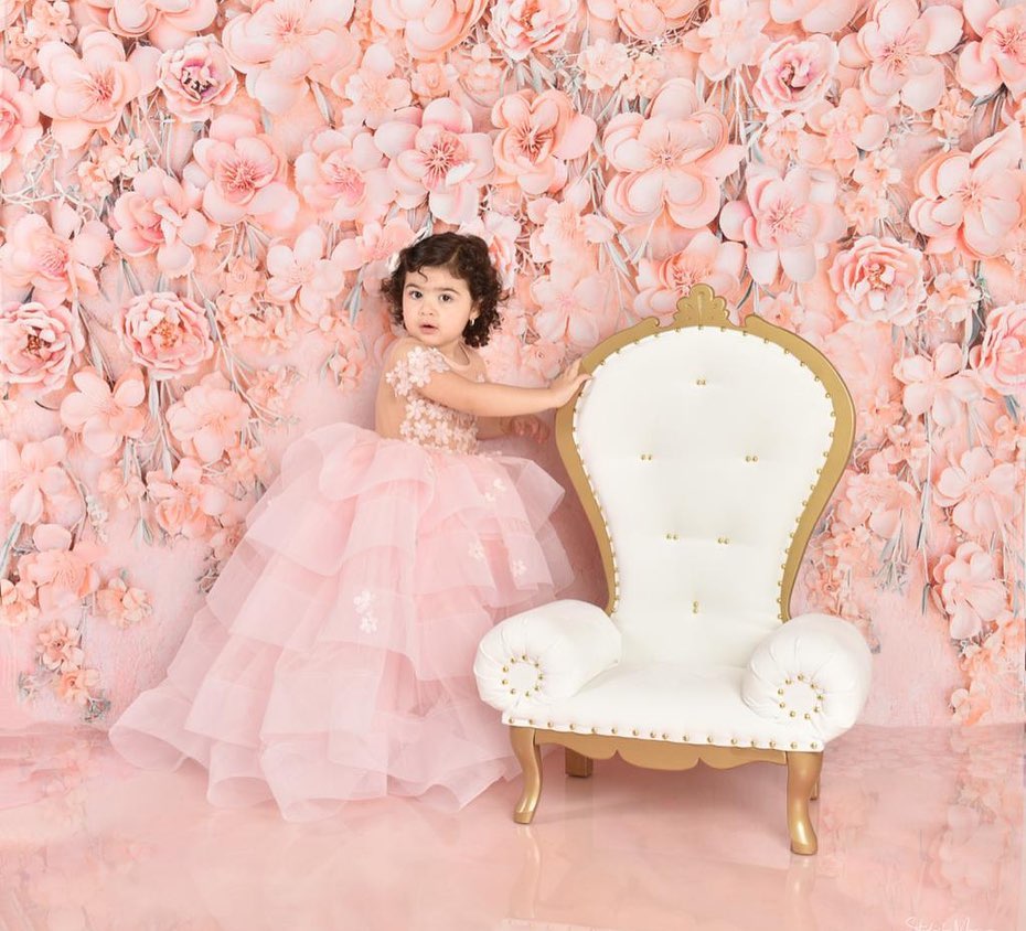 Pink Sheer Neck Flower Girl Dresses Pearls Ball Gown Tiers Tulle Lilttle Kids Birthday Pageant Weddding Gowns ZJ516