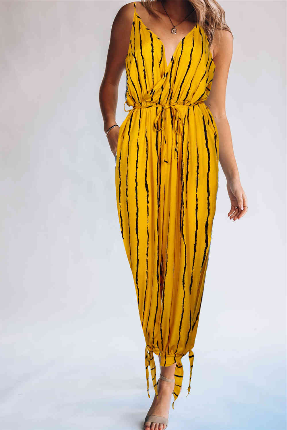 Sexy Strap Jumpsuits Off Shoulder V Neck Stripe Print Pockets Bandage Overalls Summer Nightclub Casual Clothing 210517, Yellow
Sexy Strap Jumpsuits Off Shoulder V Neck Stripe Print Pockets Bandage Overalls Summer Nightclub Casual Clothing 210517, Yellow