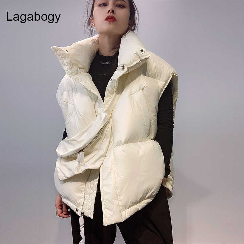 Lagabogy Autumn Winter Women Duck Down Jacket Vest Female Short Thick Warm Coat Windproof Waistcoat With Bag Outwear 210910