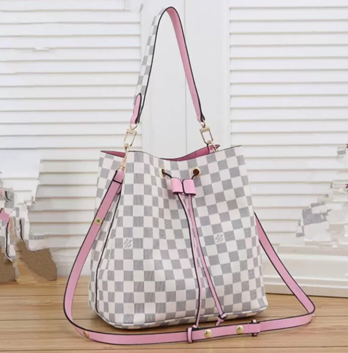 LVLOUISVITTON bagVUTTON 100% genuine leather Sturdy Stylish Bucket Bag Drawstring Closure Messenger Bags Cheap Hasp S
LVLOUISVITTON bagVUTTON 100% genuine leather Sturdy Stylish Bucket Bag Drawstring Closure Messenger Bags Cheap Hasp S