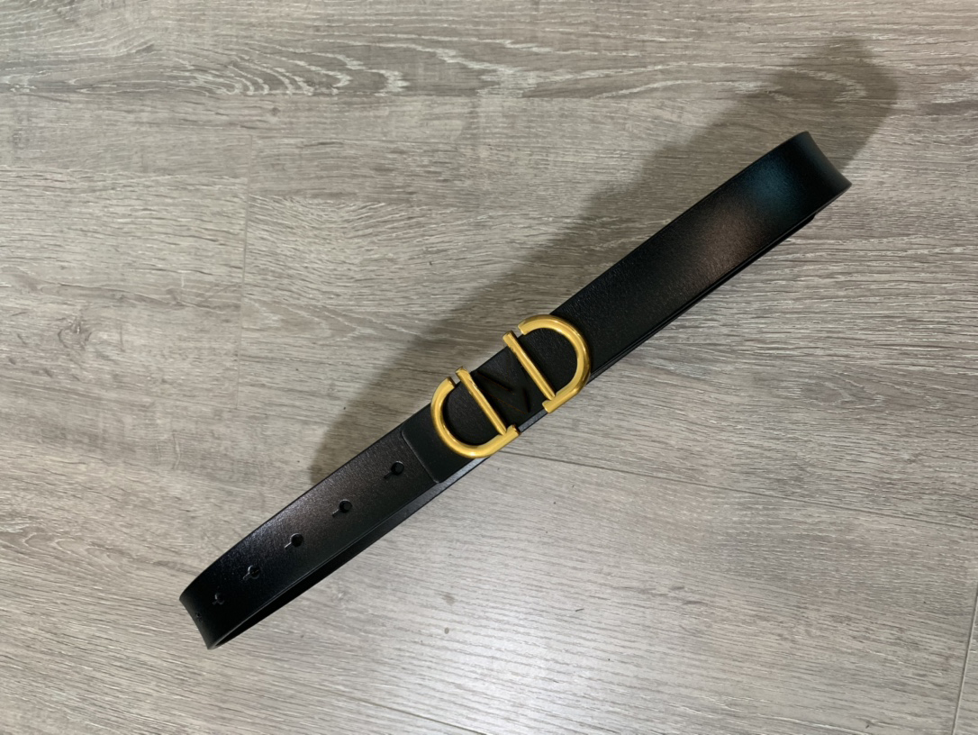Luxurys Designers belt women's charm fashion belts 2.8cm style gold buckle waistband social party gift top quality 9 colors good nice, As pics
Luxurys Designers belt women's charm fashion belts 2.8cm style gold buckle waistband social party gift top quality 9 colors good nice, As pics