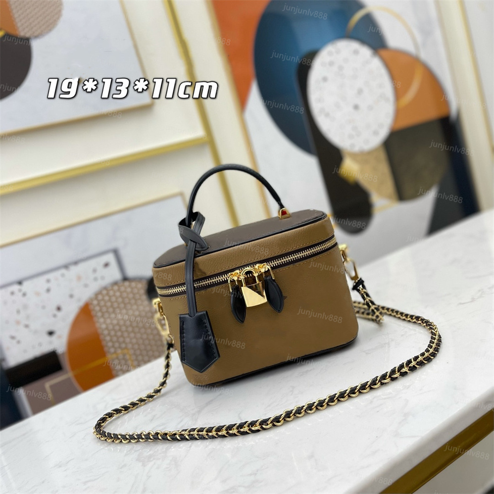 Top designer cosmetic bag nice series women shoulder bag fashion cosmetic bags crossover women's handbag, Brown presbyopia
Top designer cosmetic bag nice series women shoulder bag fashion cosmetic bags crossover women's handbag, Brown presbyopia