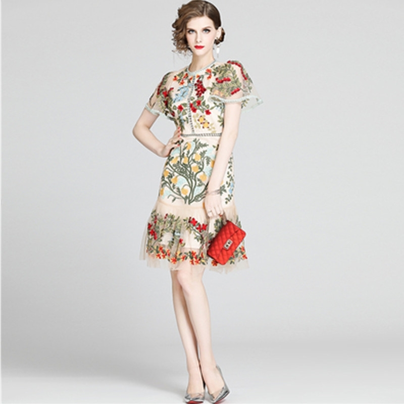 Fashion Brand Designer Runway Dress Summer Flare Sleeve Floral Mesh Embroidery Elegant Party Dresses 210525, Picture color
Fashion Brand Designer Runway Dress Summer Flare Sleeve Floral Mesh Embroidery Elegant Party Dresses 210525, Picture color