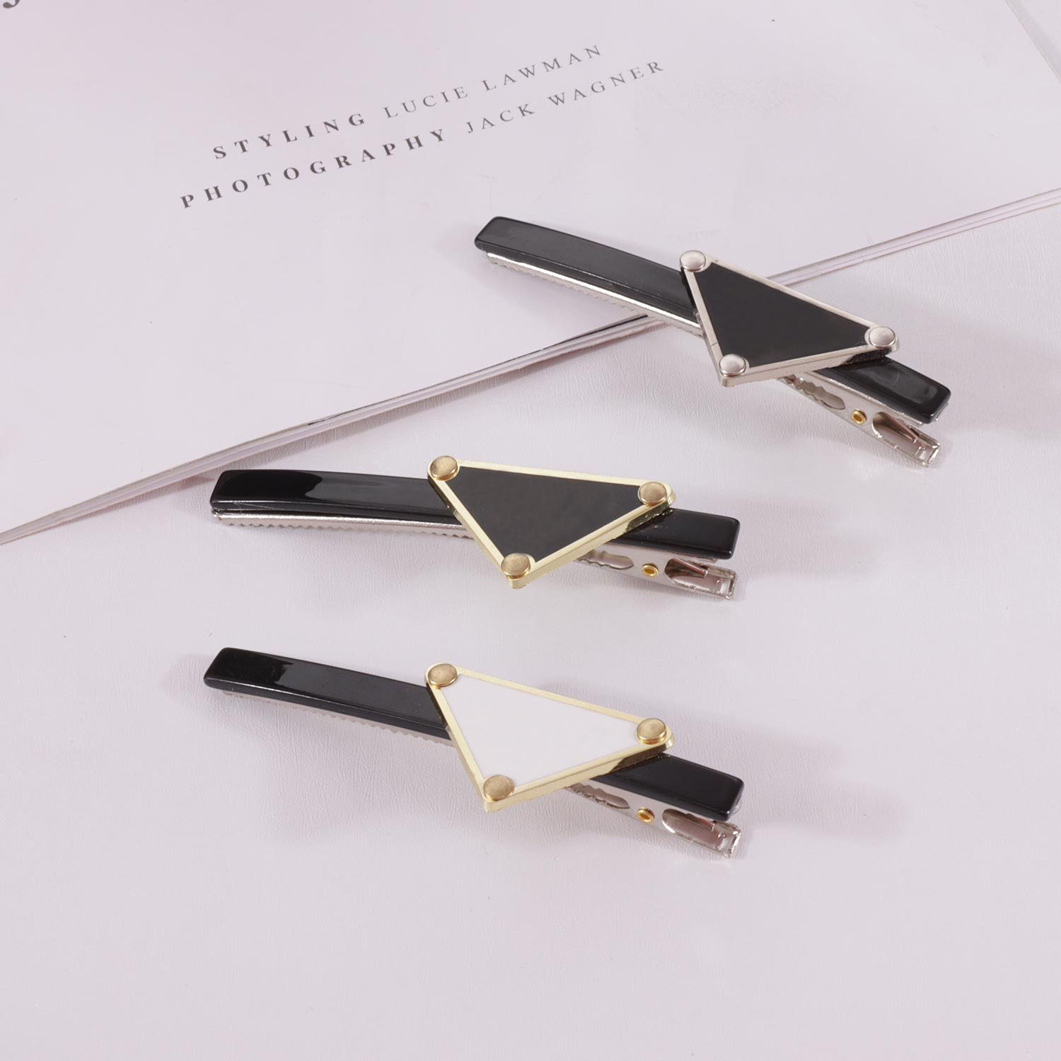 Letter Printing Hair Accessories 6 Styles Luxury Designer Triangle Outdoor Sports Breathable Hairclips Headwrap
Letter Printing Hair Accessories 6 Styles Luxury Designer Triangle Outdoor Sports Breathable Hairclips Headwrap