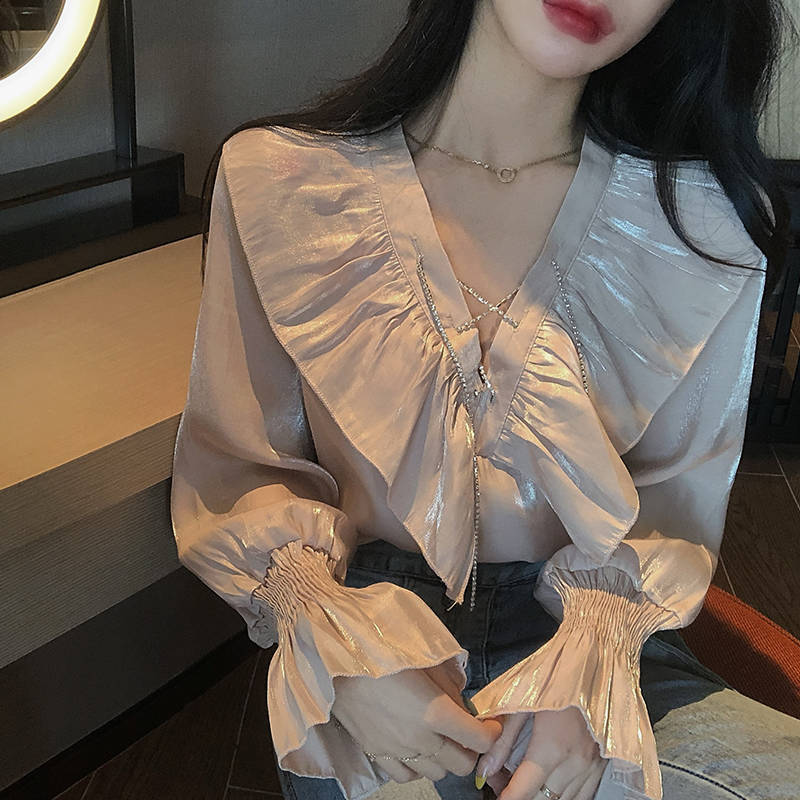 Spring Women Solid V-neck Blouse Lady Ruffles Shiny Fashion Tops Female Butterfly Sleeve Street Shirts 210519, Be
Spring Women Solid V-neck Blouse Lady Ruffles Shiny Fashion Tops Female Butterfly Sleeve Street Shirts 210519, Be