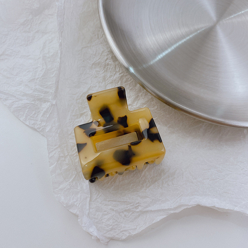 Yamog Mini Size Hollow Square Hair Clamps Women Multi-color Leopard Floral Claw Clips Acetic Acid Scrunchies Hairpins Head Jewelry Korean Accessories Length 3.5 CM
Yamog Mini Size Hollow Square Hair Clamps Women Multi-color Leopard Floral Claw Clips Acetic Acid Scrunchies Hairpins Head Jewelry Korean Accessories Length 3.5 CM