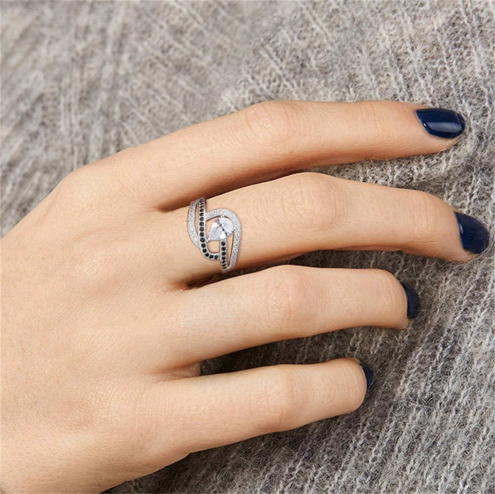European and American New Diamond Double-Layer Sterling Silver Ring Simple round Zircon Womens Ring Full Diamond New Product
European and American New Diamond Double-Layer Sterling Silver Ring Simple round Zircon Womens Ring Full Diamond New Product