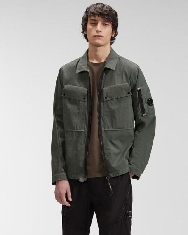 2 colors metal nylon men jacket one lens logo casual fale coat outdoor windbreak black army green size -XXL top quality
2 colors metal nylon men jacket one lens logo casual fale coat outdoor windbreak black army green size -XXL top quality