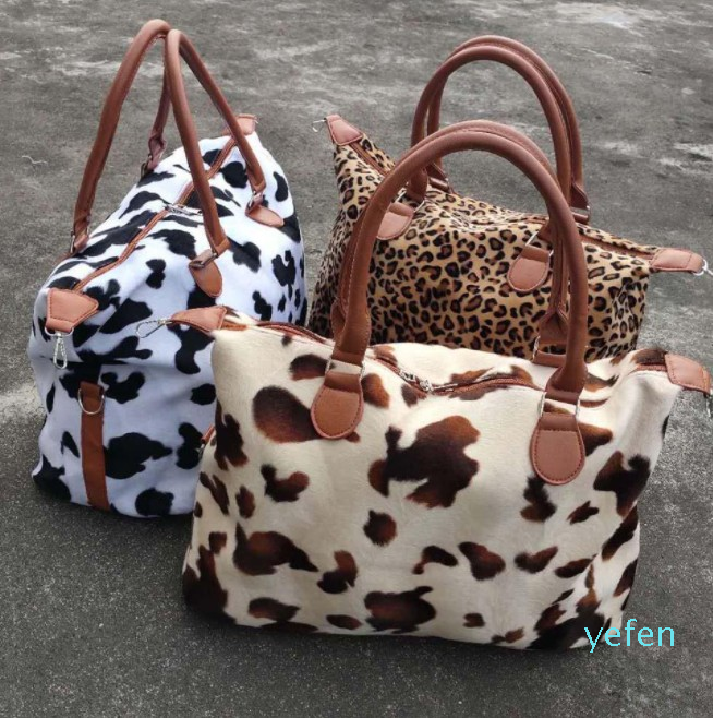 Wholesale Cow Hide Travel Bags Fannal Leopard Duffel Bags Customized Cow Print Weekend Duffle Bags DOM-1081405
Wholesale Cow Hide Travel Bags Fannal Leopard Duffel Bags Customized Cow Print Weekend Duffle Bags DOM-1081405
