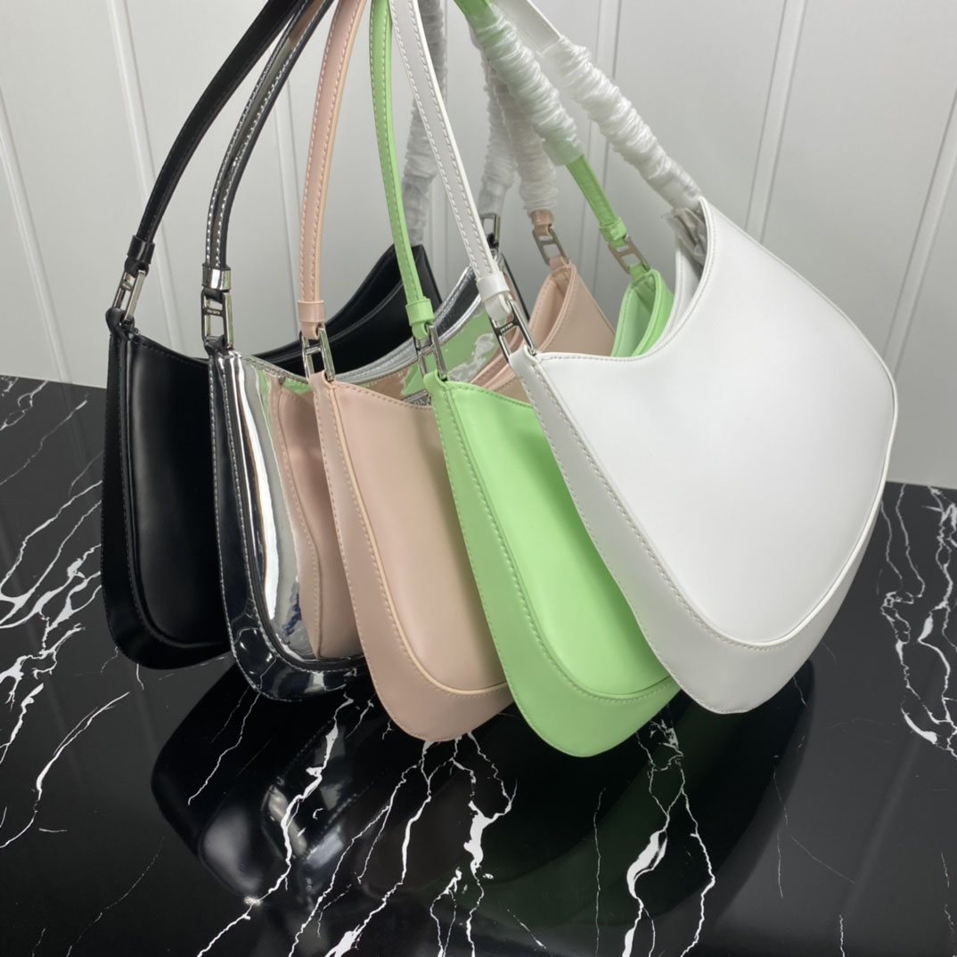Fashion handbags, luxury designer latest models, ladies underarm bags, calfskin material, white metal hardware, and dust bag, This option is only used to supplement s
Fashion handbags, luxury designer latest models, ladies underarm bags, calfskin material, white metal hardware, and dust bag, This option is only used to supplement s
