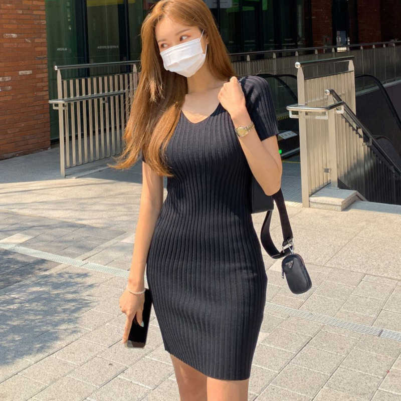 WOMENGAGA Korea Summer Stripe Thin V-neck Knitted Elastic Mini Dres's Sexy Slim T Shirt Dresses pink Tops PY36 210603
WOMENGAGA Korea Summer Stripe Thin V-neck Knitted Elastic Mini Dres's Sexy Slim T Shirt Dresses pink Tops PY36 210603