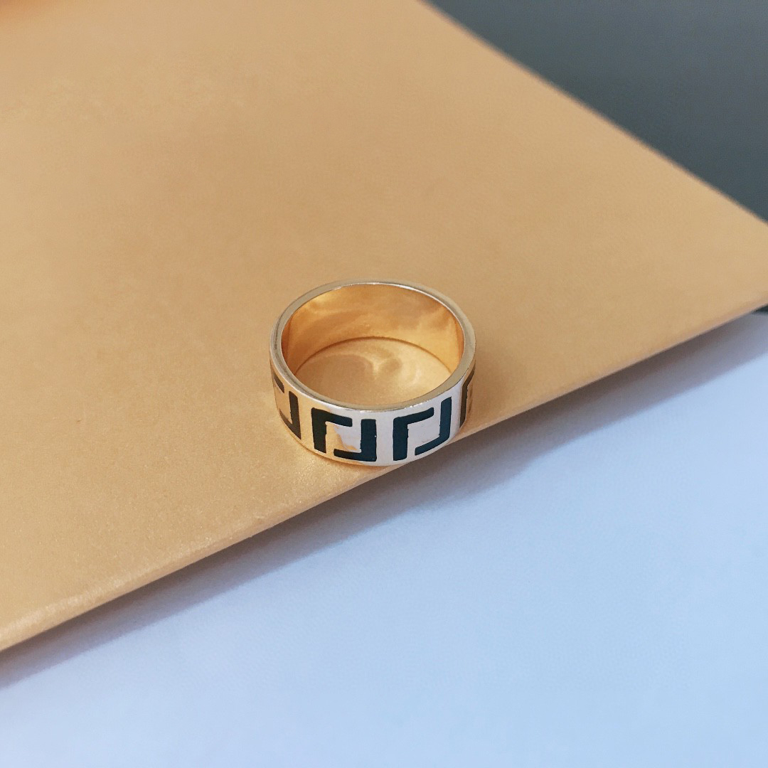 Fashion Band Rings 2021 New designer jewelry Man Women Gold Plated Titanium Steel Ring, Silver
Fashion Band Rings 2021 New designer jewelry Man Women Gold Plated Titanium Steel Ring, Silver