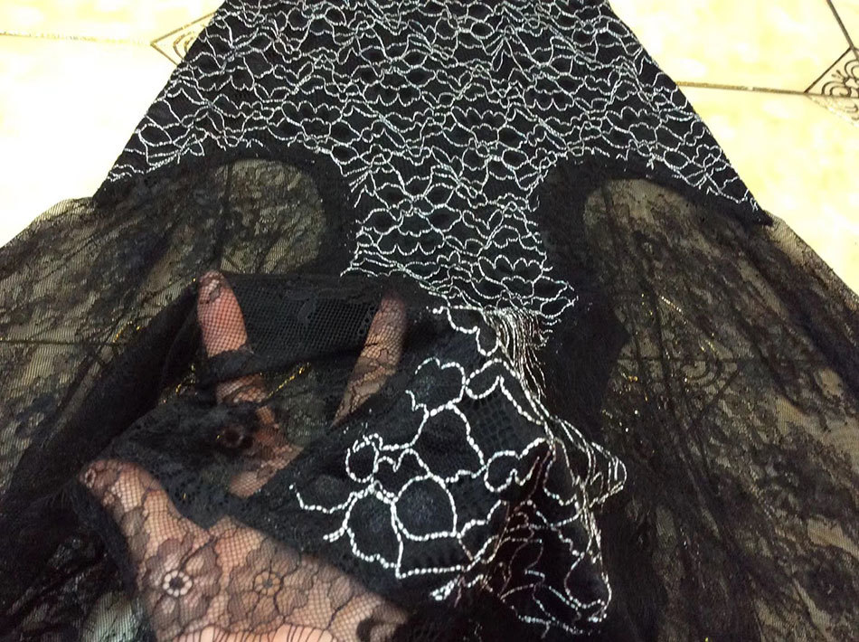 Free Chic Women Sexy Off Shoulder Dress Wrapped Chest Sleeveless Lace Embroidered Bodycon Midi Club es 210524