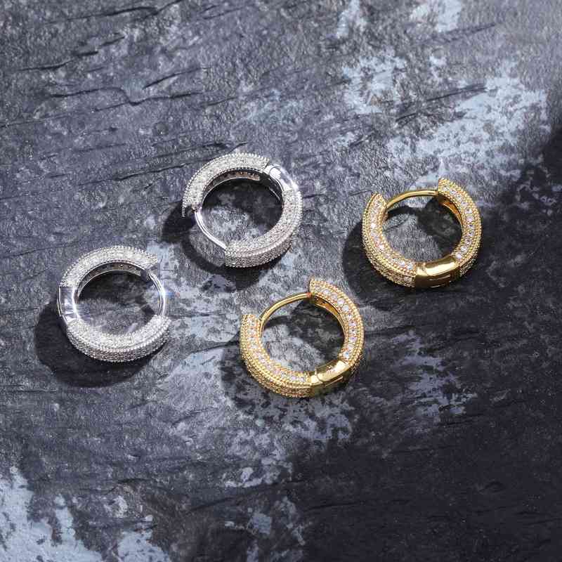 Luxury Designer Iced Out Huggie Hoop Earring Full of Zircon Bling Women Men Hip Hop Earrings Gift, Golden;silver
Luxury Designer Iced Out Huggie Hoop Earring Full of Zircon Bling Women Men Hip Hop Earrings Gift, Golden;silver