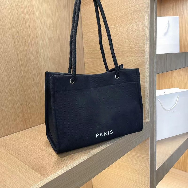 Latest Designer Handbag for Women Fashion Hand Bag Ladies Canvas Tote Handbags Female Purse, Black
Latest Designer Handbag for Women Fashion Hand Bag Ladies Canvas Tote Handbags Female Purse, Black