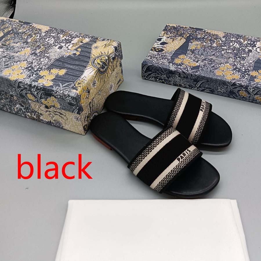 luxury Designer Leather Ladies Sandals Summer Flat Slipper fashion beach woman Big head Slipper Rainbow letters slippers size 35-42, #26
luxury Designer Leather Ladies Sandals Summer Flat Slipper fashion beach woman Big head Slipper Rainbow letters slippers size 35-42, #26