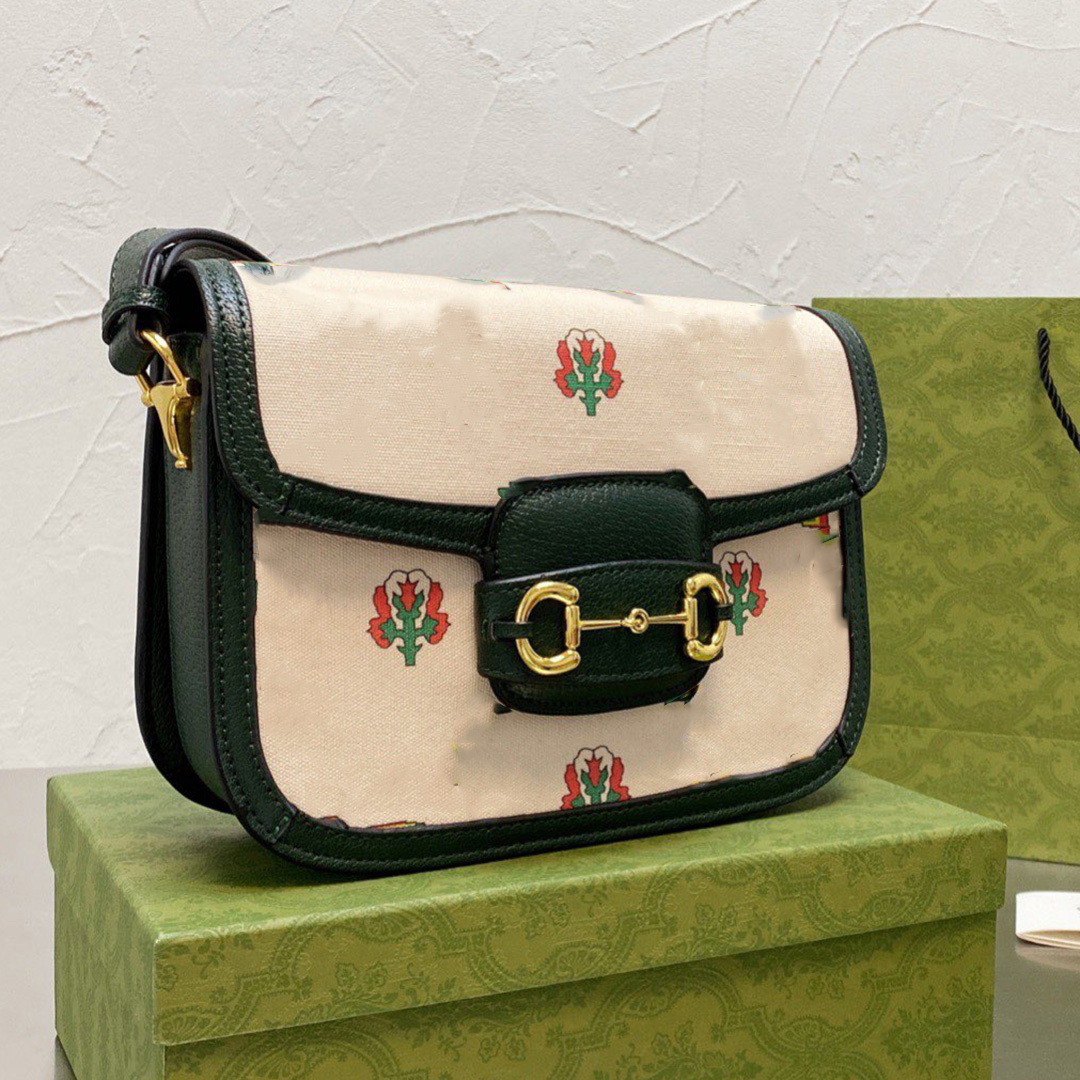 Luxury Designers Italy Brand 1955 Horsebit Shoulder Bags High Quality Genuine Leather Chain Crossbodybag Retro Bestselling Women Messenger Designer Bag, As show
Luxury Designers Italy Brand 1955 Horsebit Shoulder Bags High Quality Genuine Leather Chain Crossbodybag Retro Bestselling Women Messenger Designer Bag, As show