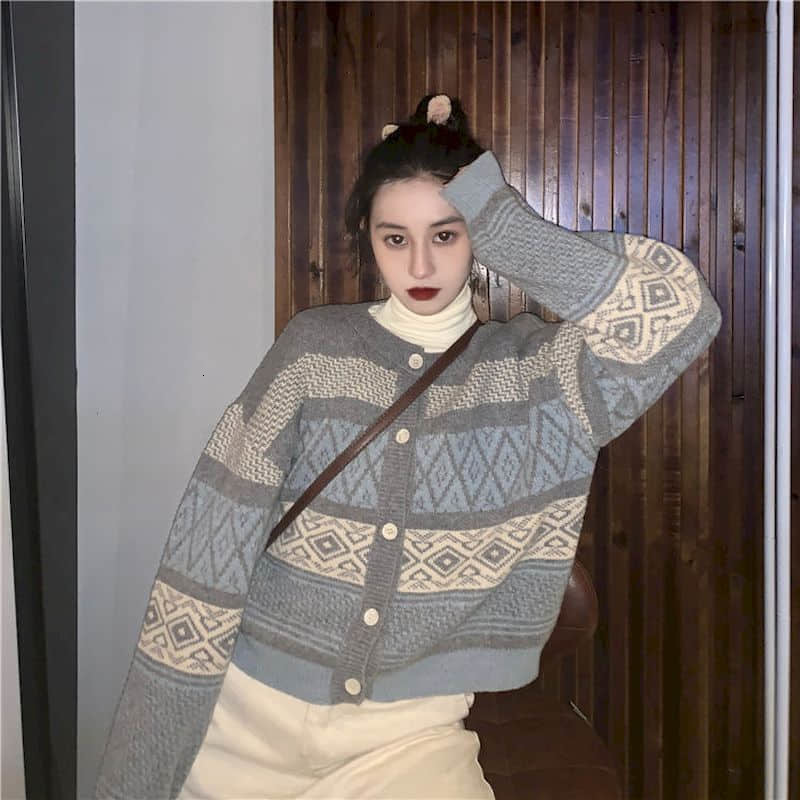 women's sweaters female sweater jacket spring and autumn lazy korean style chic short color mesh correspondence cardigan long sleeves l, White;black
women's sweaters female sweater jacket spring and autumn lazy korean style chic short color mesh correspondence cardigan long sleeves l, White;black