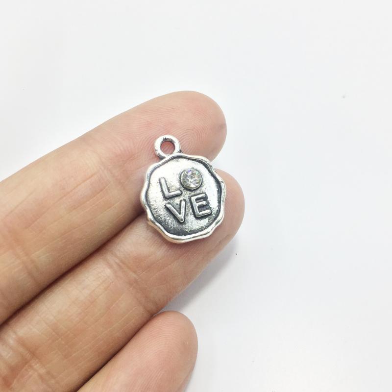 Charms Eruifa 10pcs 14mm LOVE With Rhinestone Coin Zinc Alloy Necklace,Earring Bracelet Jewelry DIY Handmade 2 Colors, Bronze;silver
Charms Eruifa 10pcs 14mm LOVE With Rhinestone Coin Zinc Alloy Necklace,Earring Bracelet Jewelry DIY Handmade 2 Colors, Bronze;silver
