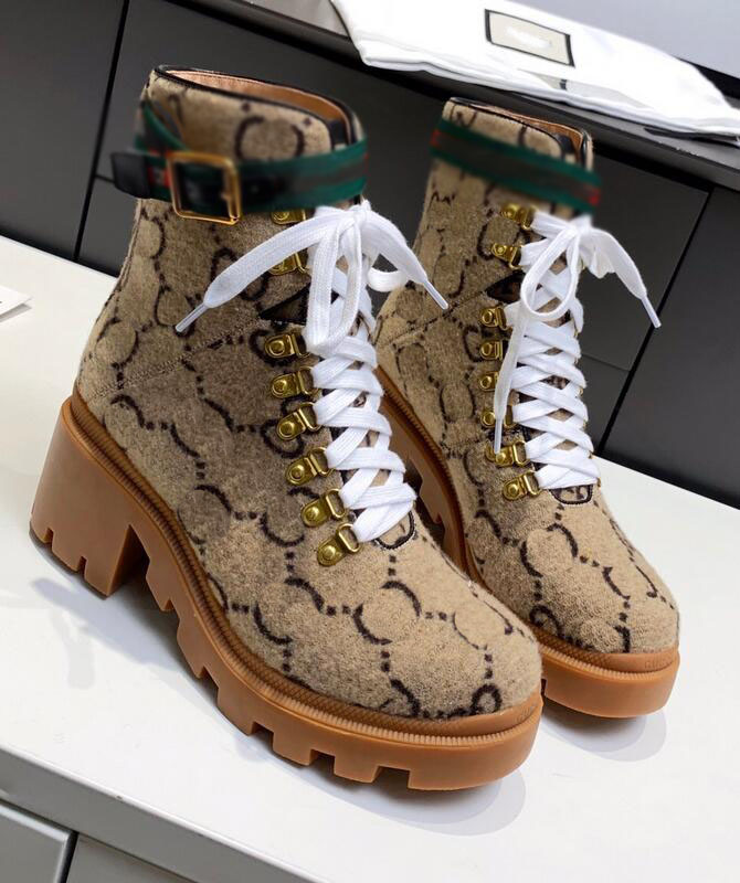Women's luxury Martin boots leather ankle boots autumn and winter thick heel rider boots thick fashion designer brand nude Shoes
Women's luxury Martin boots leather ankle boots autumn and winter thick heel rider boots thick fashion designer brand nude Shoes