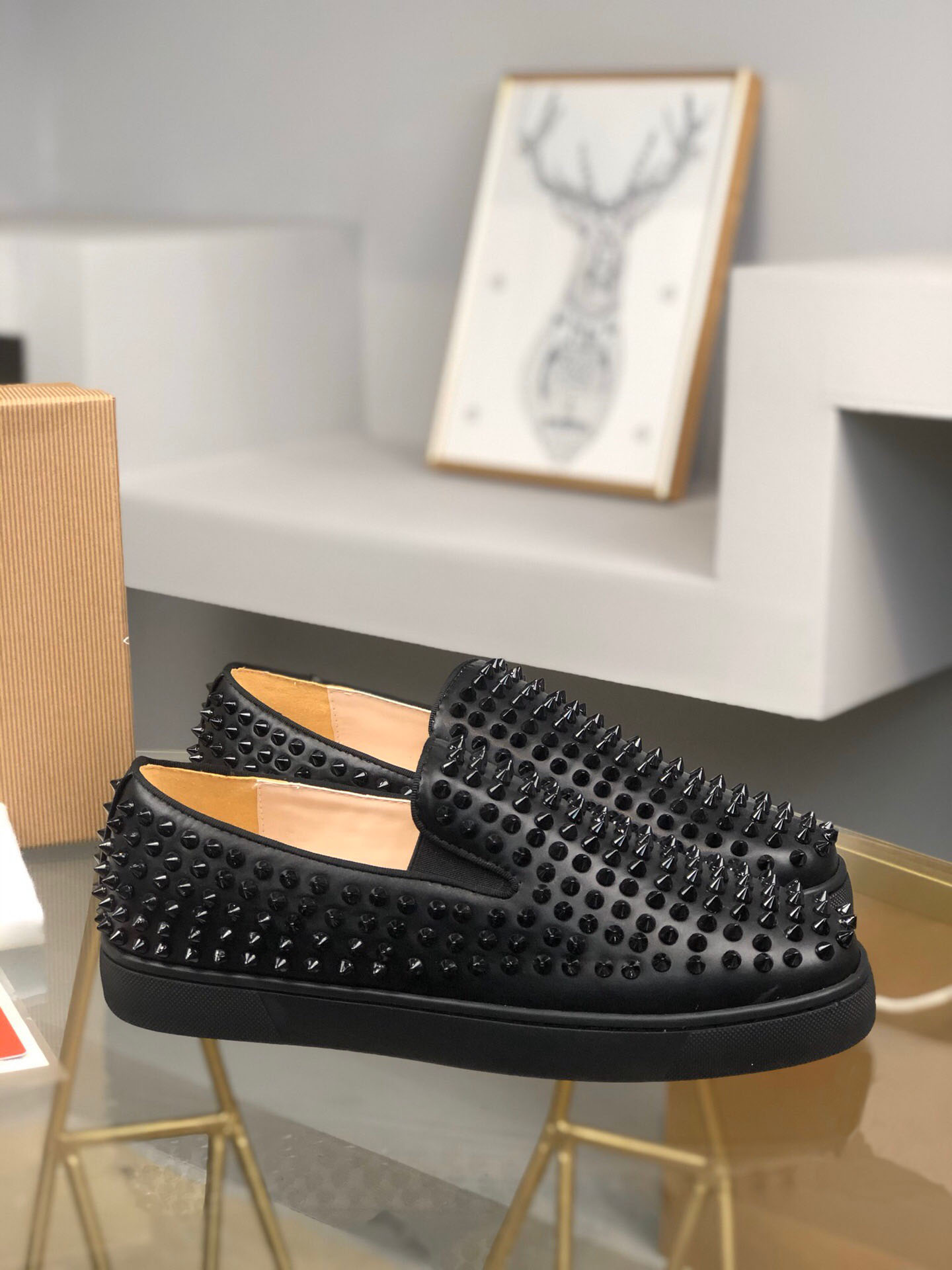 New Men 2021 Casual Designer Flats Red Bottom Sneakers Male Brand Runner Full Rivets Genuine Leather Comfortable Sports Shoes Size 38-46, Black
New Men 2021 Casual Designer Flats Red Bottom Sneakers Male Brand Runner Full Rivets Genuine Leather Comfortable Sports Shoes Size 38-46, Black
