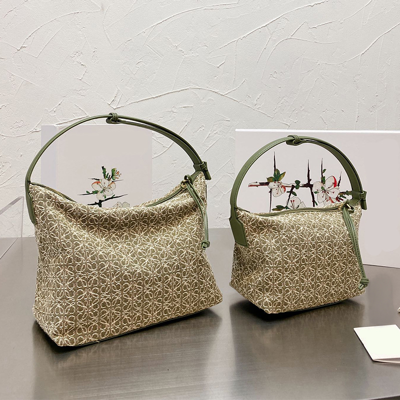 Designer Shoulder Bags Tote Bag Luxury Handbags Different colors Various styles High quality Fashion brand High-capacity Wholesale with original box
Designer Shoulder Bags Tote Bag Luxury Handbags Different colors Various styles High quality Fashion brand High-capacity Wholesale with original box