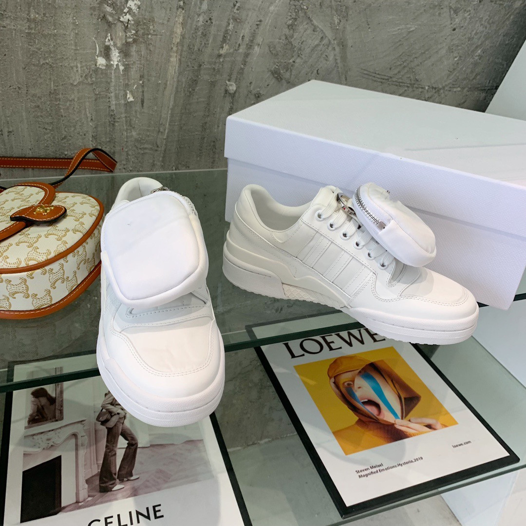 Pr Running Women's Casual Shoes Men's Sports Shoes Black White Small wallet Shoe Classic Designer Sneakers Sizes 35-44, Black 1
Pr Running Women's Casual Shoes Men's Sports Shoes Black White Small wallet Shoe Classic Designer Sneakers Sizes 35-44, Black 1