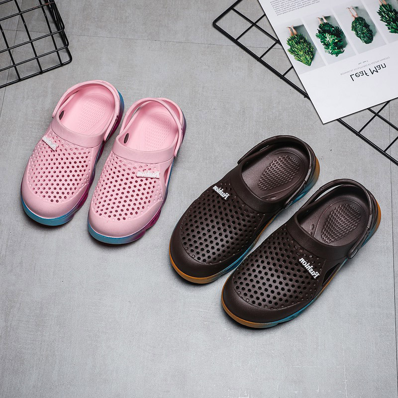 Top Qaulity Mens Womens Trainers Sport Size Cross-border Summer Slippers Thick-soled Beach Shoes Couple Hole Shoe Outdoor Baotou Sandals Code:25LL-7790, 52655
Top Qaulity Mens Womens Trainers Sport Size Cross-border Summer Slippers Thick-soled Beach Shoes Couple Hole Shoe Outdoor Baotou Sandals Code:25LL-7790, 52655