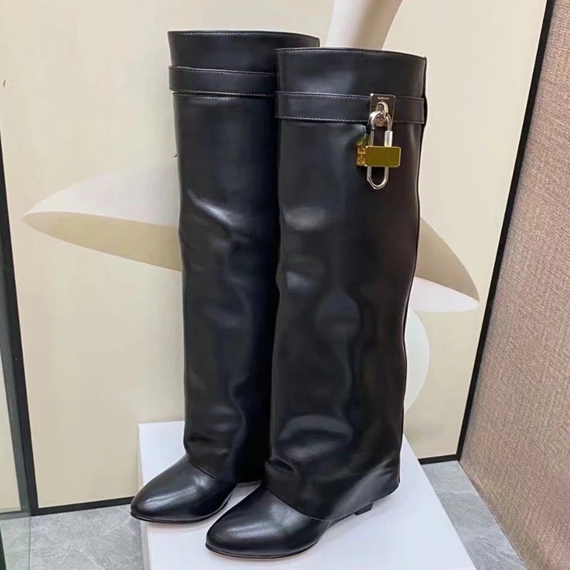 New Lock Design Women Wedge Heel Boots Autumn/Winter Black Folding Knee High Boots Women's Pointed Toe Leather Long Knight Shoes
New Lock Design Women Wedge Heel Boots Autumn/Winter Black Folding Knee High Boots Women's Pointed Toe Leather Long Knight Shoes