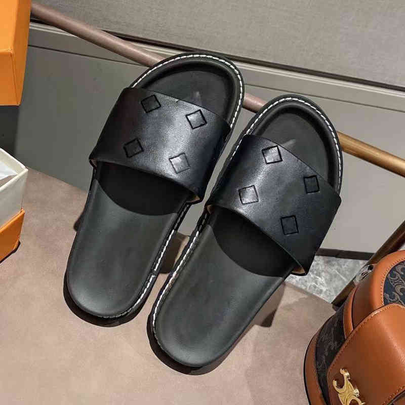 Slippers Black Flat Women Waterfront mule Slipper Flower embossed Slides Sandals Designer Shoes Pink Orange Blue White Rubber outsole Leather Flip T2YN, 2# shoe box
Slippers Black Flat Women Waterfront mule Slipper Flower embossed Slides Sandals Designer Shoes Pink Orange Blue White Rubber outsole Leather Flip T2YN, 2# shoe box
