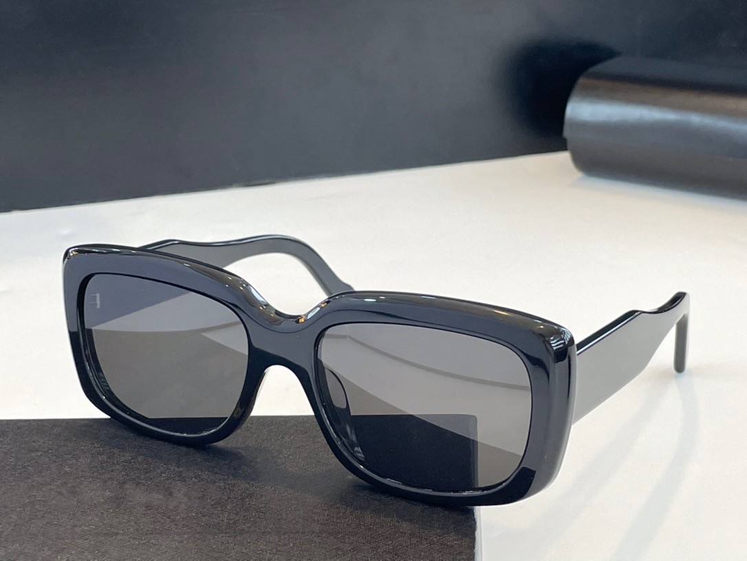 Men Sunglasses for women Latest selling fashion 0072 sun glasses mens sunglass Gafas de sol top quality glass UV400 lens with box, White;black
Men Sunglasses for women Latest selling fashion 0072 sun glasses mens sunglass Gafas de sol top quality glass UV400 lens with box, White;black