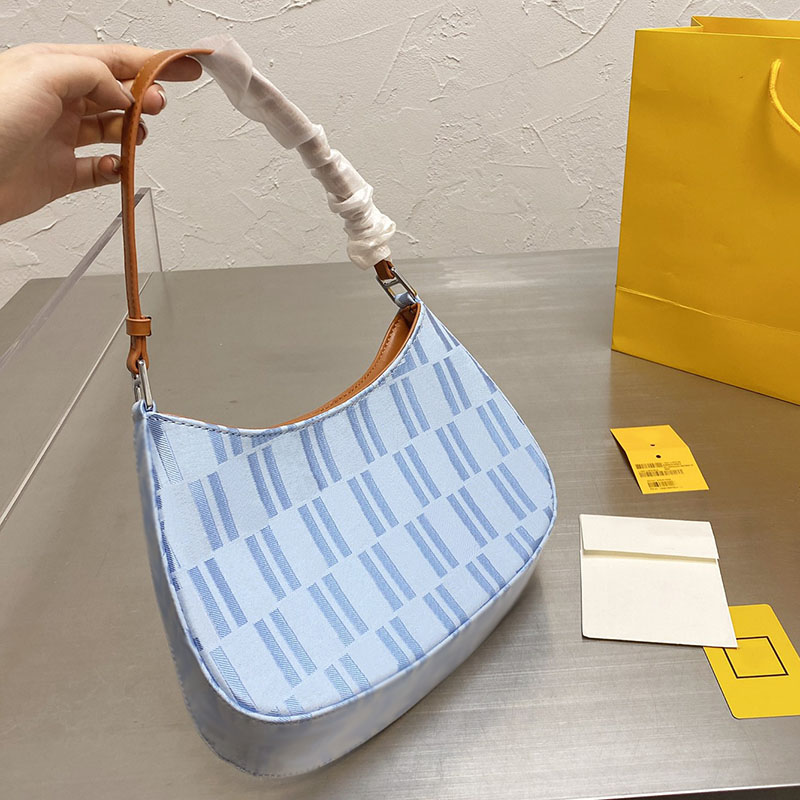 Fashion Shoulder Bag For Women Luxurys Designers Bags 2021 Classic Womens Handbags Purses Lady Street Vintage Underarm Pack
Fashion Shoulder Bag For Women Luxurys Designers Bags 2021 Classic Womens Handbags Purses Lady Street Vintage Underarm Pack