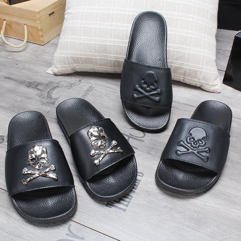 Women Summer Couple Cow Leather Sandals Black Skull Designer Slippers Men Slides Indoor Home Shoes Flip-Flops Big Size 36-45
Women Summer Couple Cow Leather Sandals Black Skull Designer Slippers Men Slides Indoor Home Shoes Flip-Flops Big Size 36-45