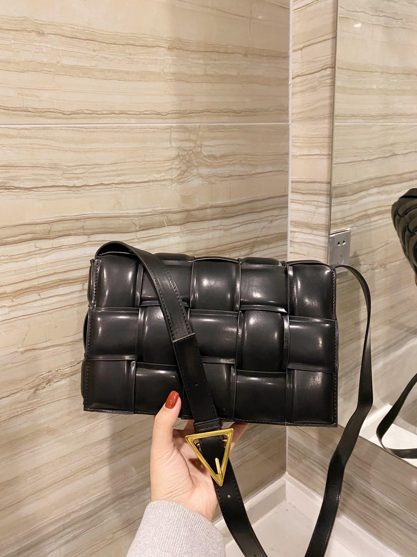 designer luxury women's shoulder bag fashion handbag top quality leather braided bag 3A WdX
designer luxury women's shoulder bag fashion handbag top quality leather braided bag 3A WdX
